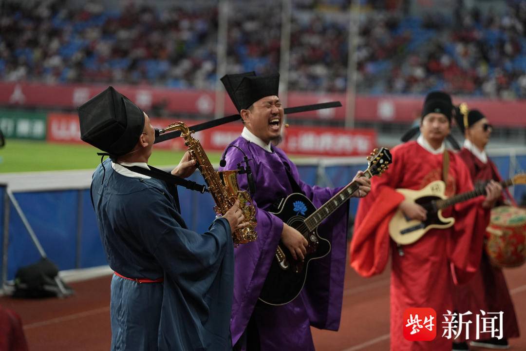麋鹿, 香弥漫赛场