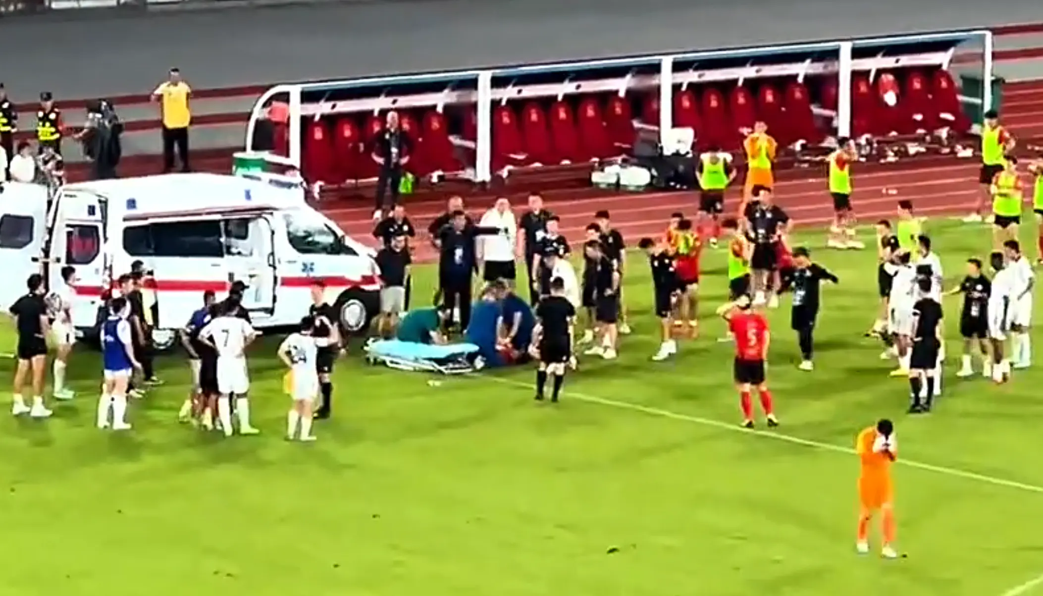 div, 球员已苏醒, entit div, 球员已苏醒, entit