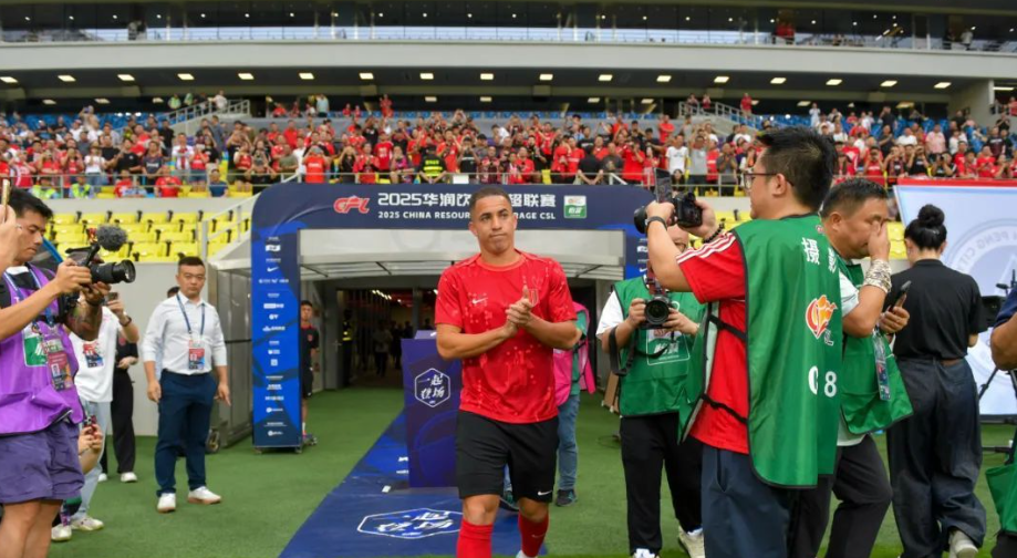 AA, 力由费利佩, 下半时 AA, 力由费利佩, 下半时